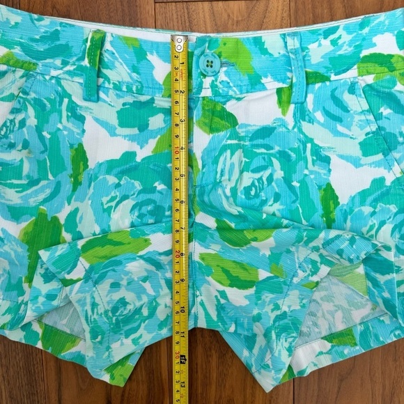 Lilly Pulitzer 5” The Callahan Shorts FIRST IMPRESSION BLUE Rose Floral size 2 - Picture 15 of 16